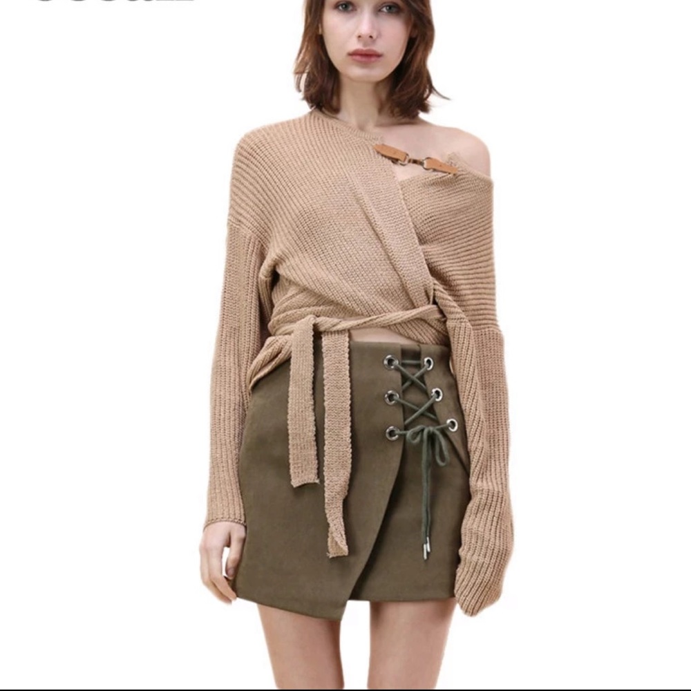 Stylenanda unique off shoulder sweater
